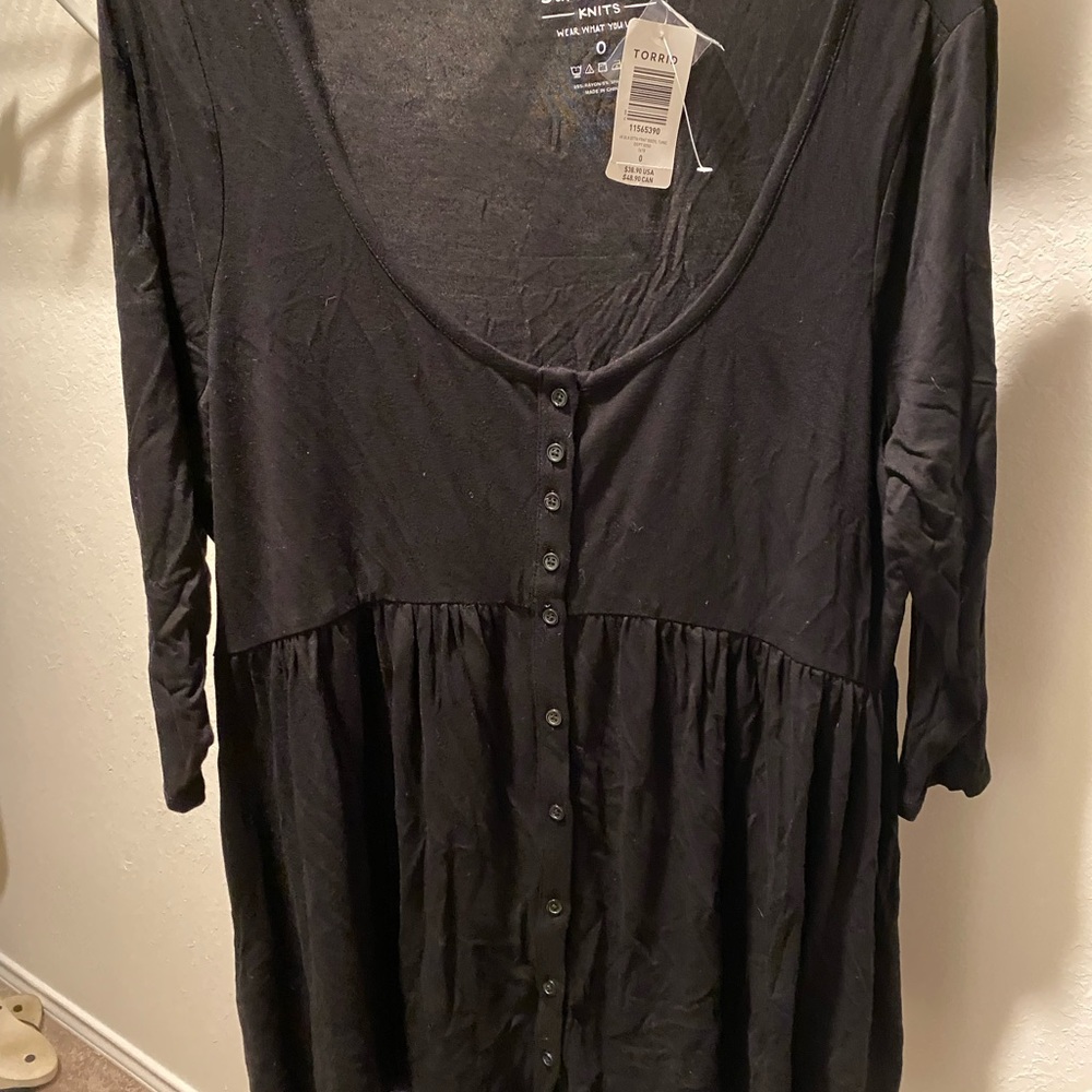 Torrid brand SUPER SOFT BLACK BUTTON BABYDOLL TEE